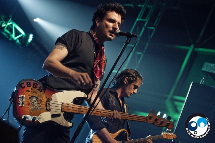 La lengua y honestidad de Calamaro en Caracas on the Rocks