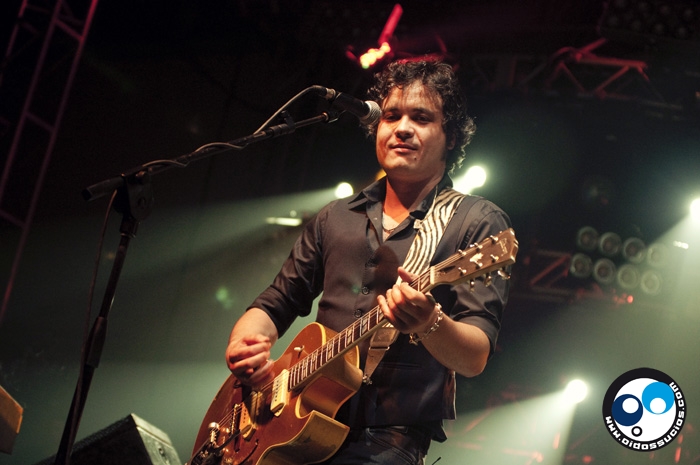 La lengua y honestidad de Calamaro en Caracas on the Rocks