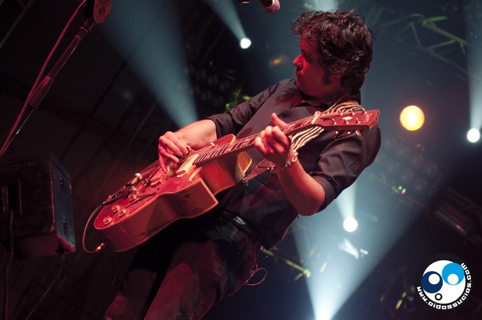 La lengua y honestidad de Calamaro en Caracas on the Rocks