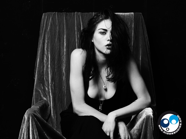 Frances Bean Cobain en sesión de fotos para Dior