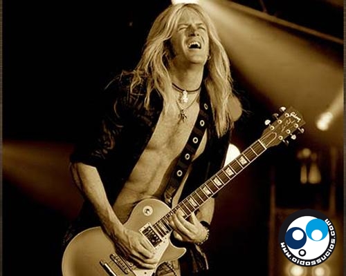 Doug Aldrich, guitarrista de Whitesnake: 