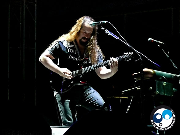 Satriani, Petrucci y Morse: 18 cuerdas que electrizaron la noche caraqueña