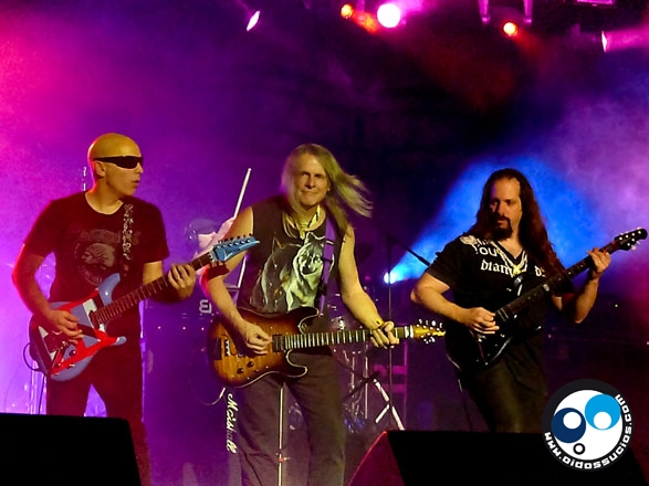 Satriani, Petrucci y Morse: 18 cuerdas que electrizaron la noche caraqueña