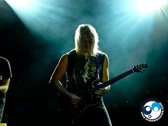 Satriani, Petrucci y Morse: 18 cuerdas que electrizaron la noche caraqueña