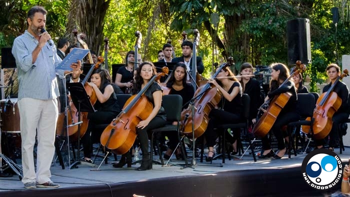 Corp Banca se llenó de músicos Locos Por La Paz (Fotos y reseña)