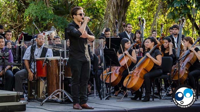 Corp Banca se llenó de músicos Locos Por La Paz (Fotos y reseña)