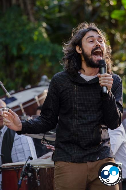 Corp Banca se llenó de músicos Locos Por La Paz (Fotos y reseña)