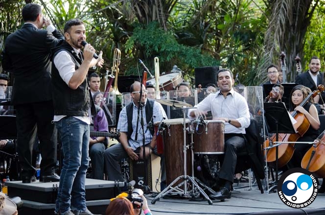 Corp Banca se llenó de músicos Locos Por La Paz (Fotos y reseña)